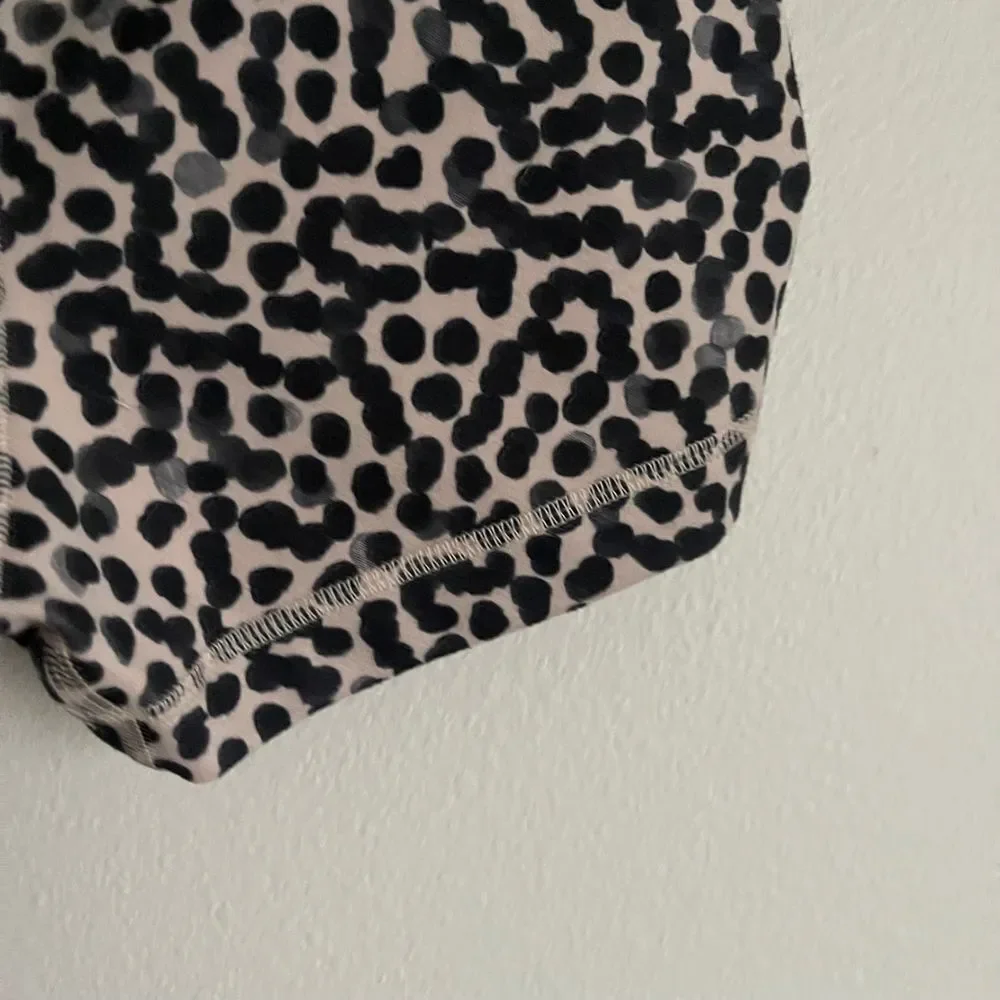 Lululemon Y2K‎ Liberty Leopard Print Women's Shorts - Picture 9 of 10